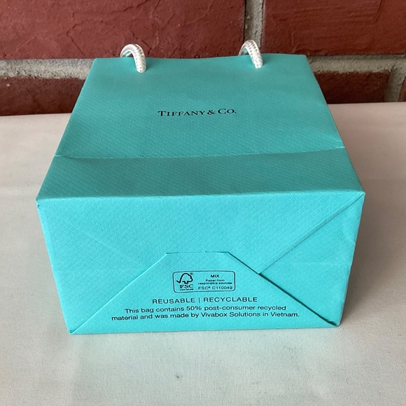 Tiffany & Co.Iconic Blue Small Gift Paper Bag NEW - Picture 7 of 10